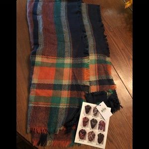 NWT plaid blanket scarf 🧣